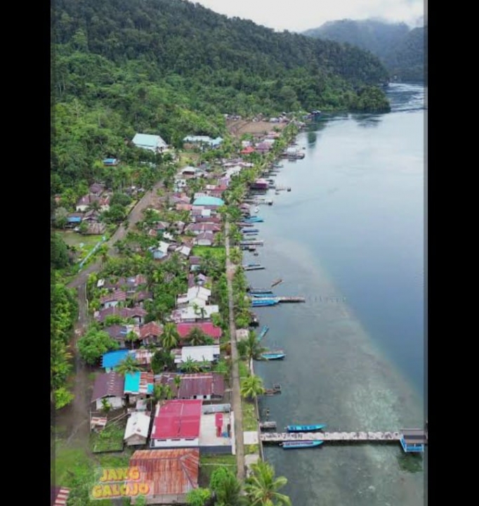 KAMPUNG WARSAMBIN KAB. RAJA AMPAT DULU DAN SEKARANG